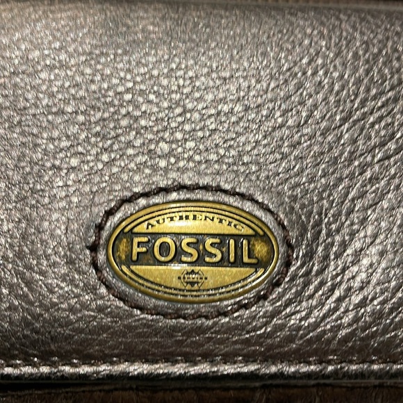 Fossil Metallic Bronze Crossbody Bag with Coordinating Wallet - Picture 12 of 15